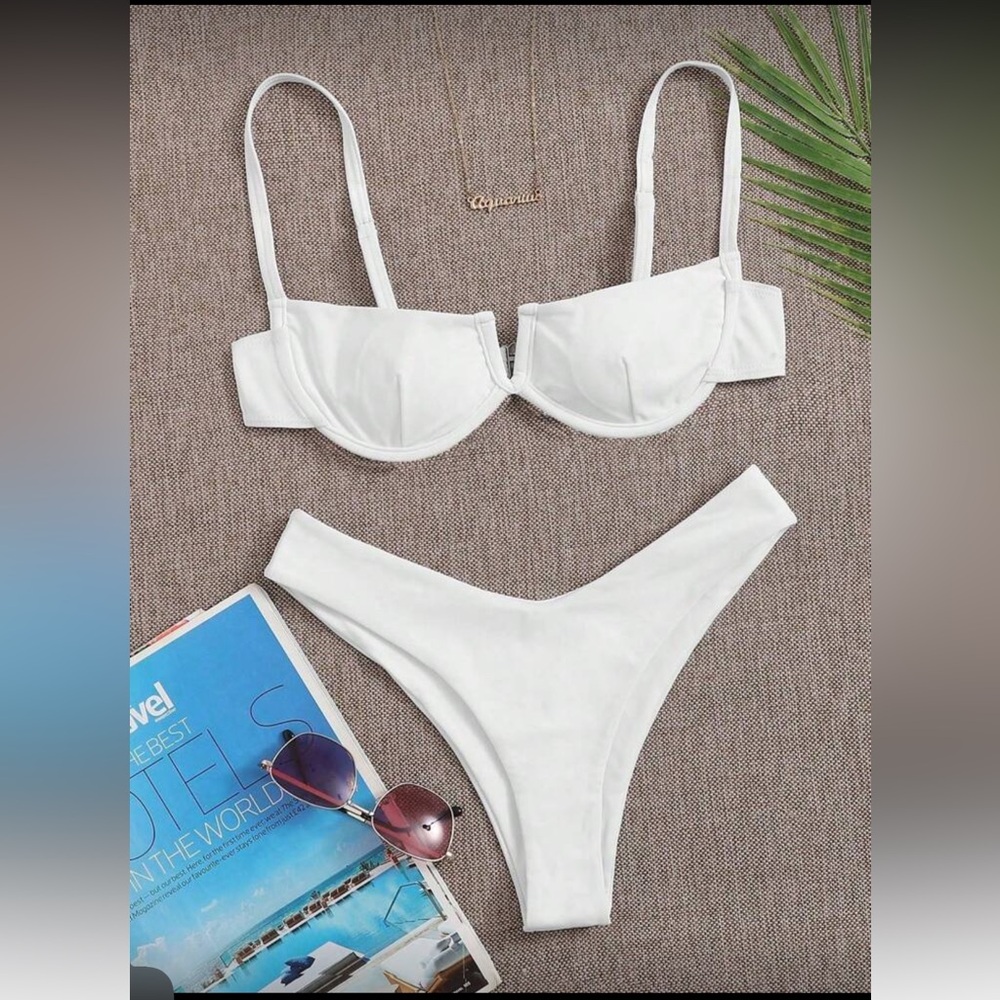 SHEIN Swim Summer Beach Rib Underwire High Cut Bikini Set - White - Size M